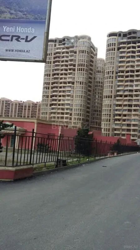 Satılır 3 otaqlı mənzil 156 m²
