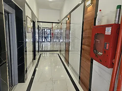 Satılır 3 otaqlı mənzil 156 m²