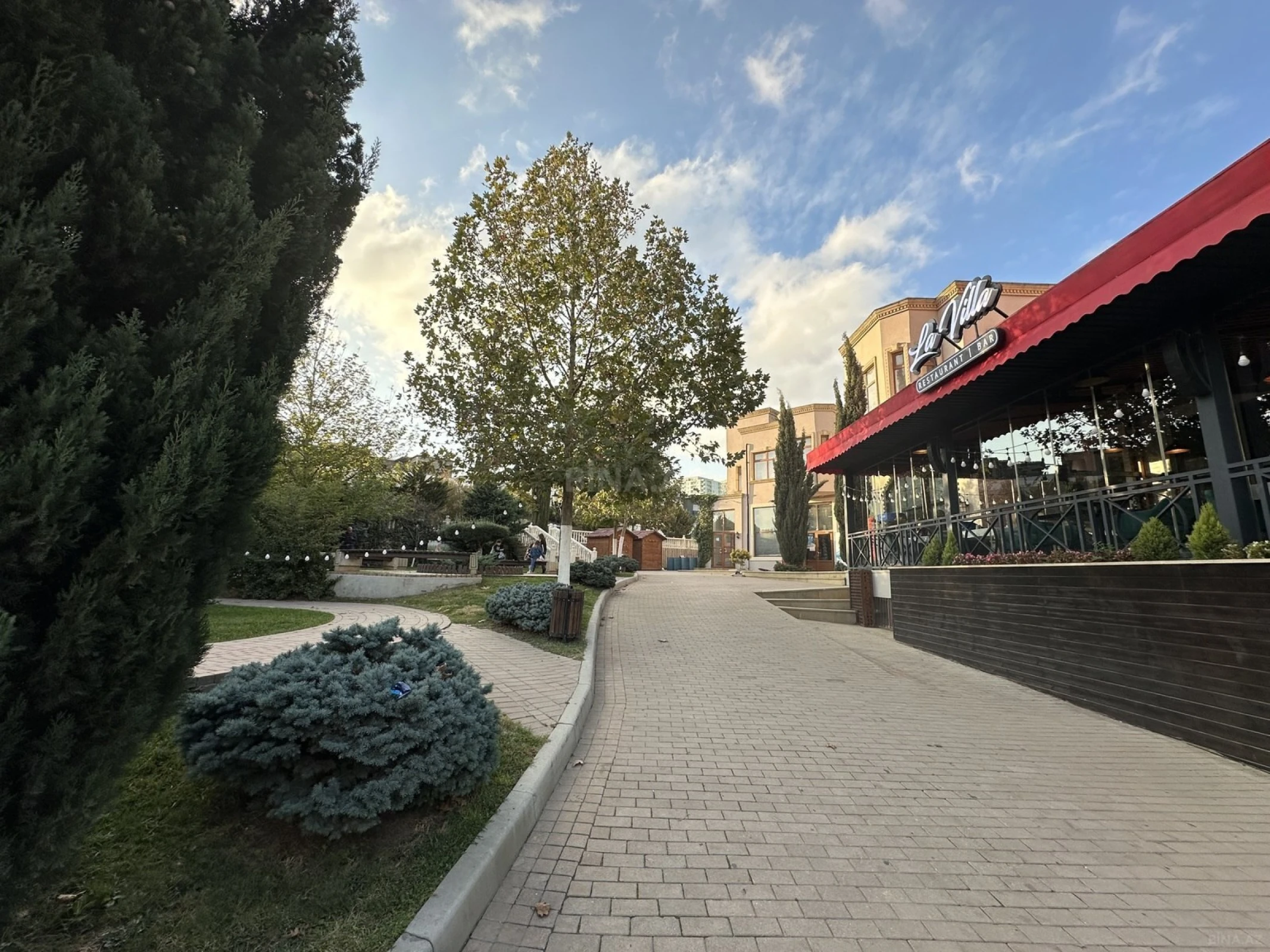 Satılır 4 otaqlı həyət evi 190 m²