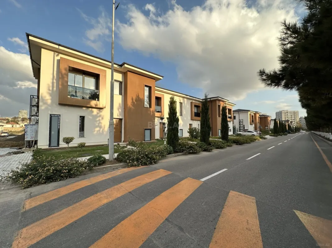 Satılır 4 otaqlı həyət evi 190 m²