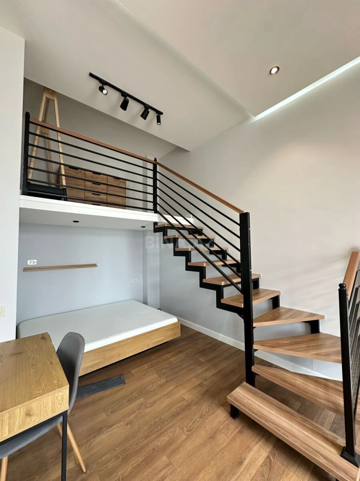 Kirayə verilir 1 otaqlı mənzil 55 m²