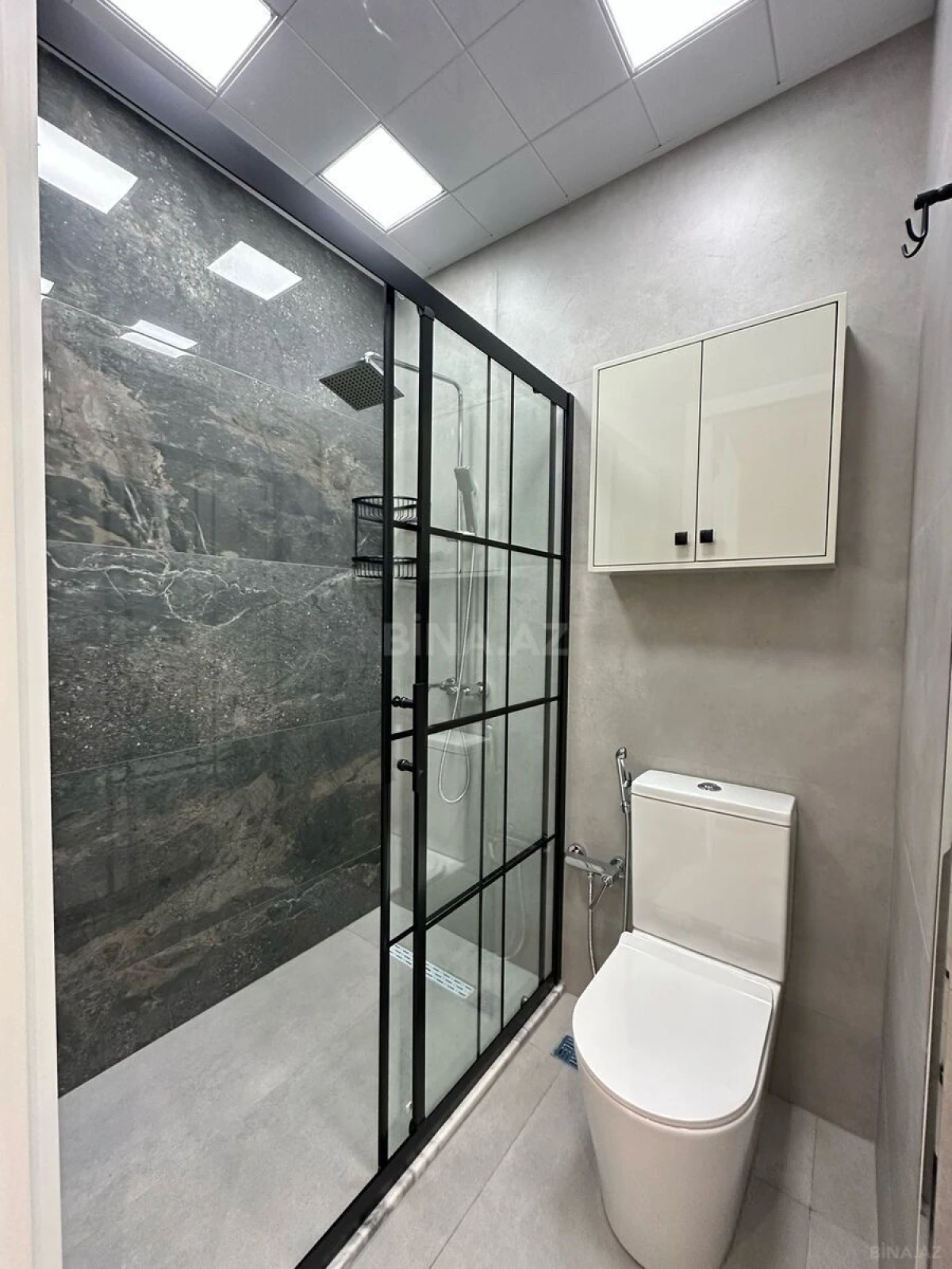 Kirayə verilir 1 otaqlı mənzil 55 m²