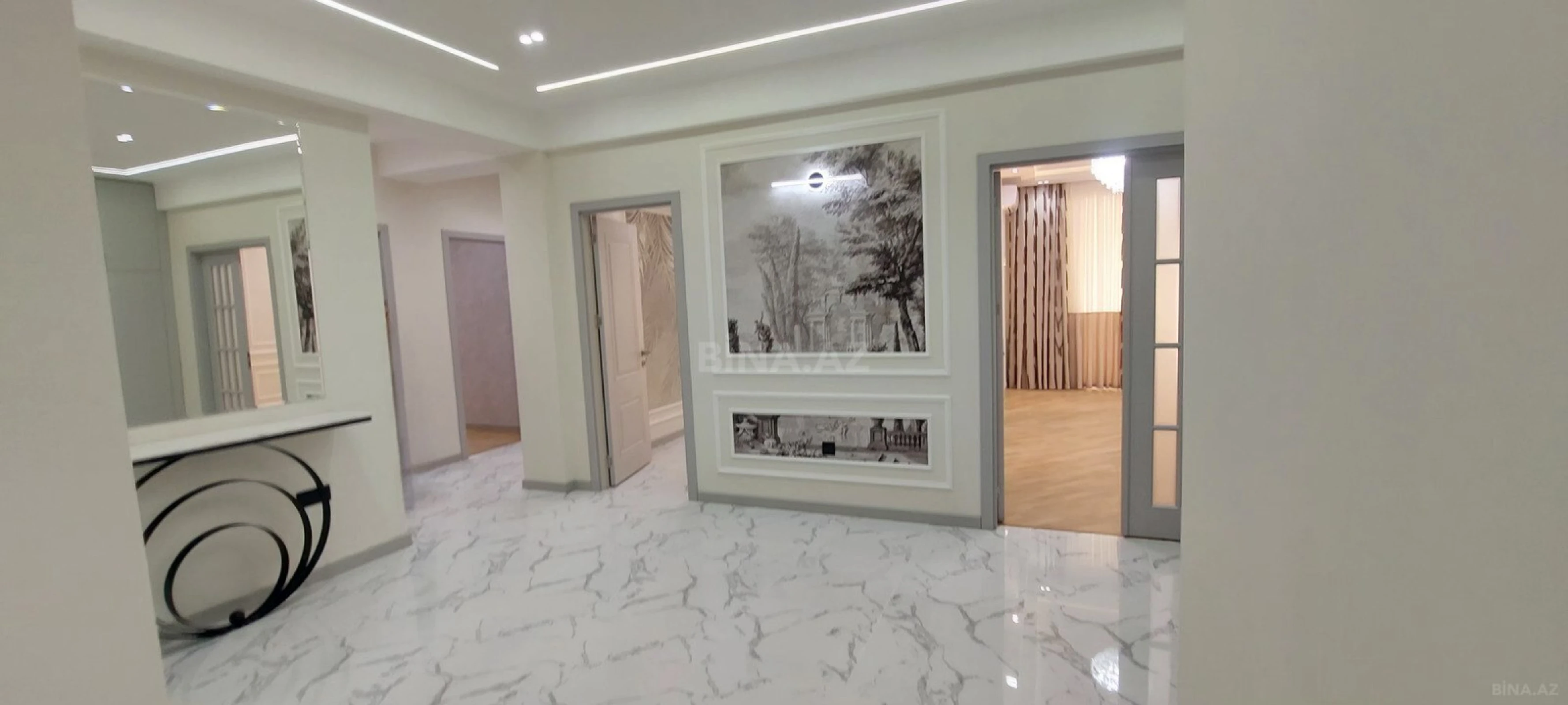 Satılır 4 otaqlı mənzil 192.8 m²
