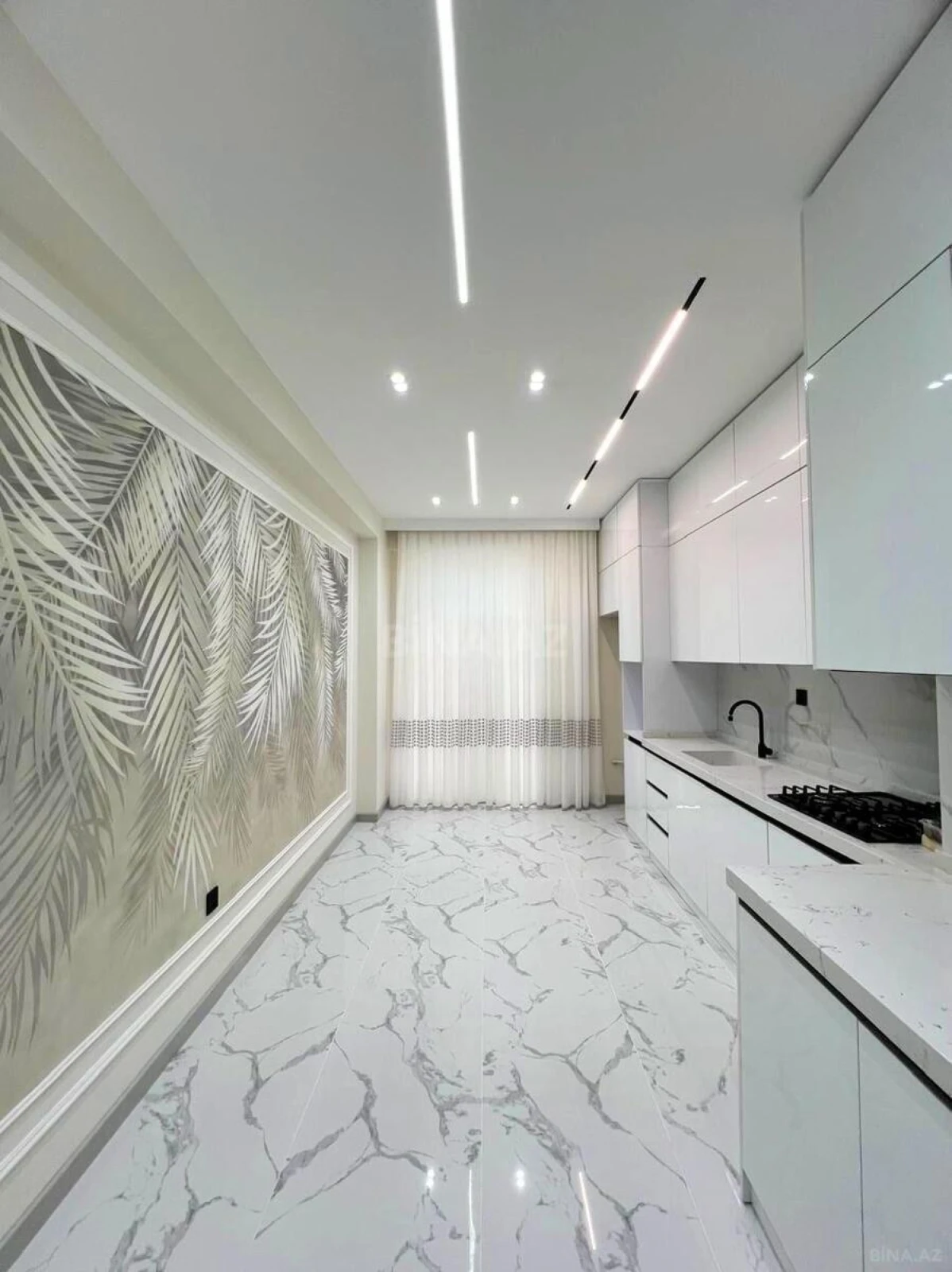 Satılır 4 otaqlı mənzil 192.8 m²