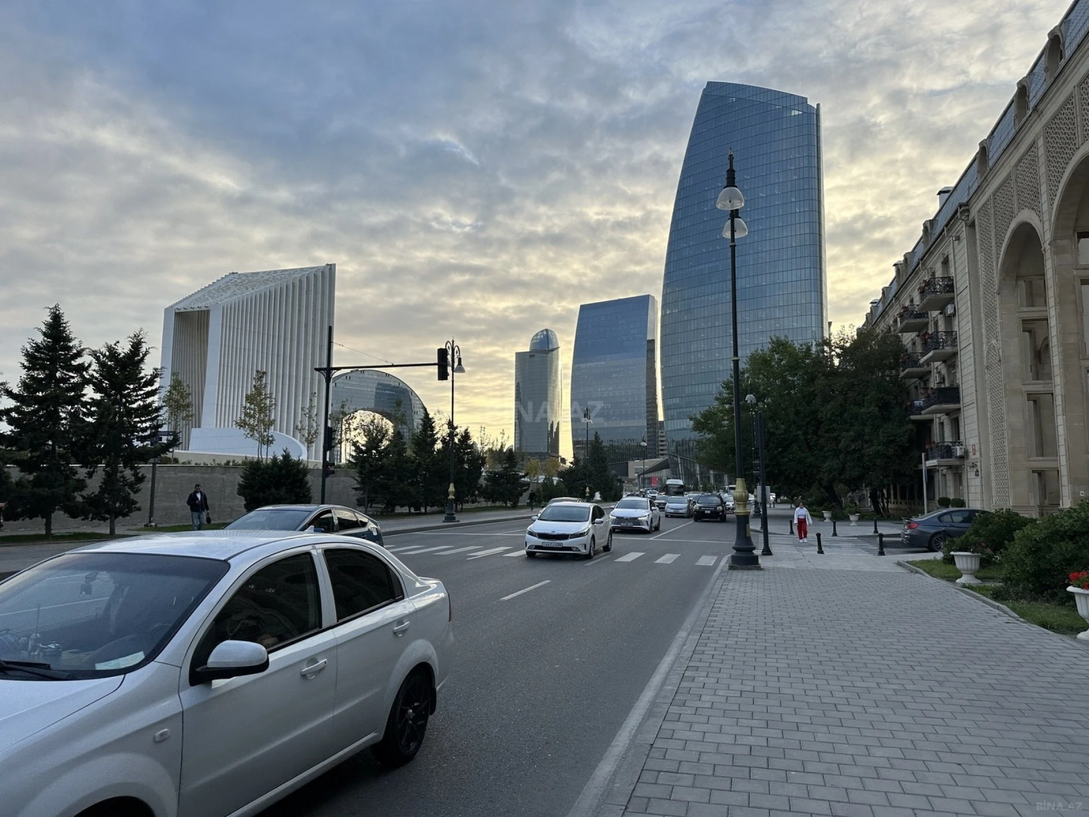 Satılır obyekt 90 m²