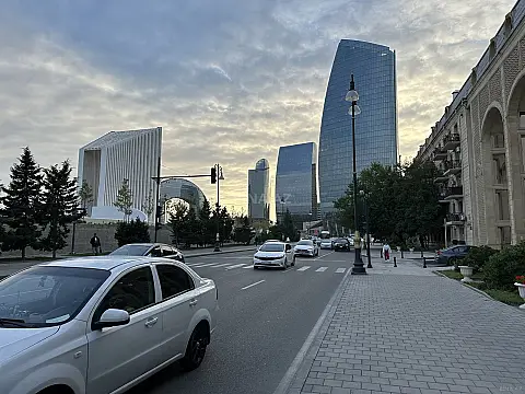 Satılır obyekt 90 m²