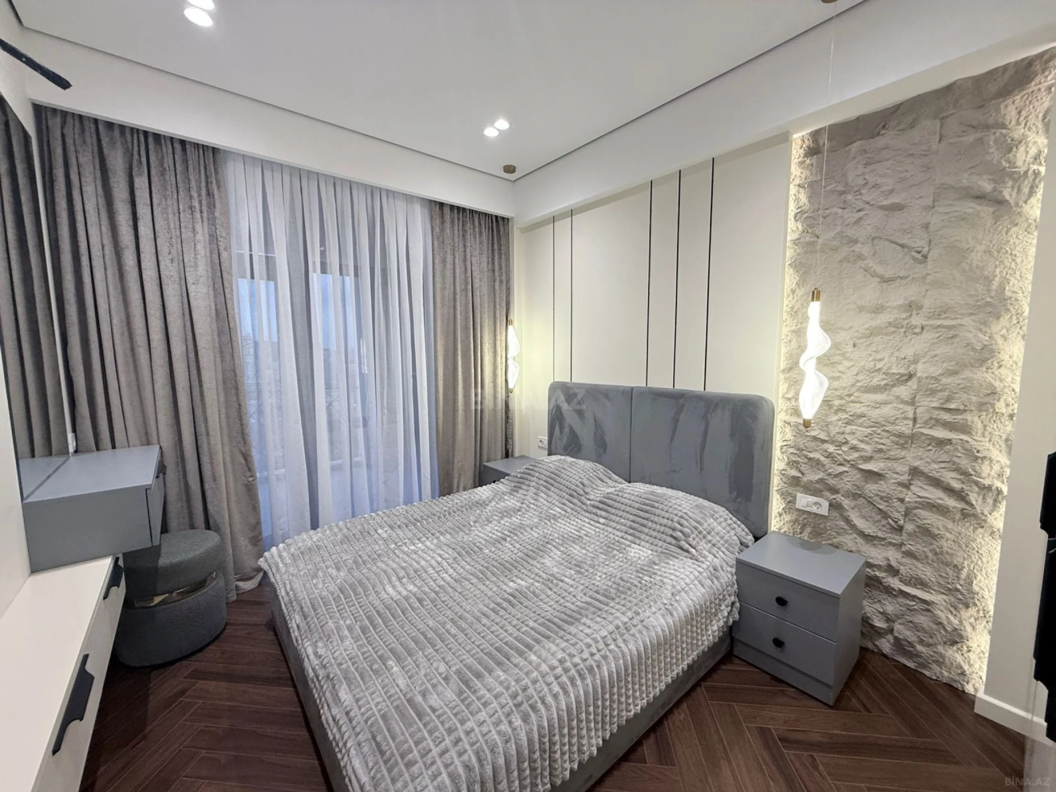 Satılır 2 otaqlı mənzil 55 m²
