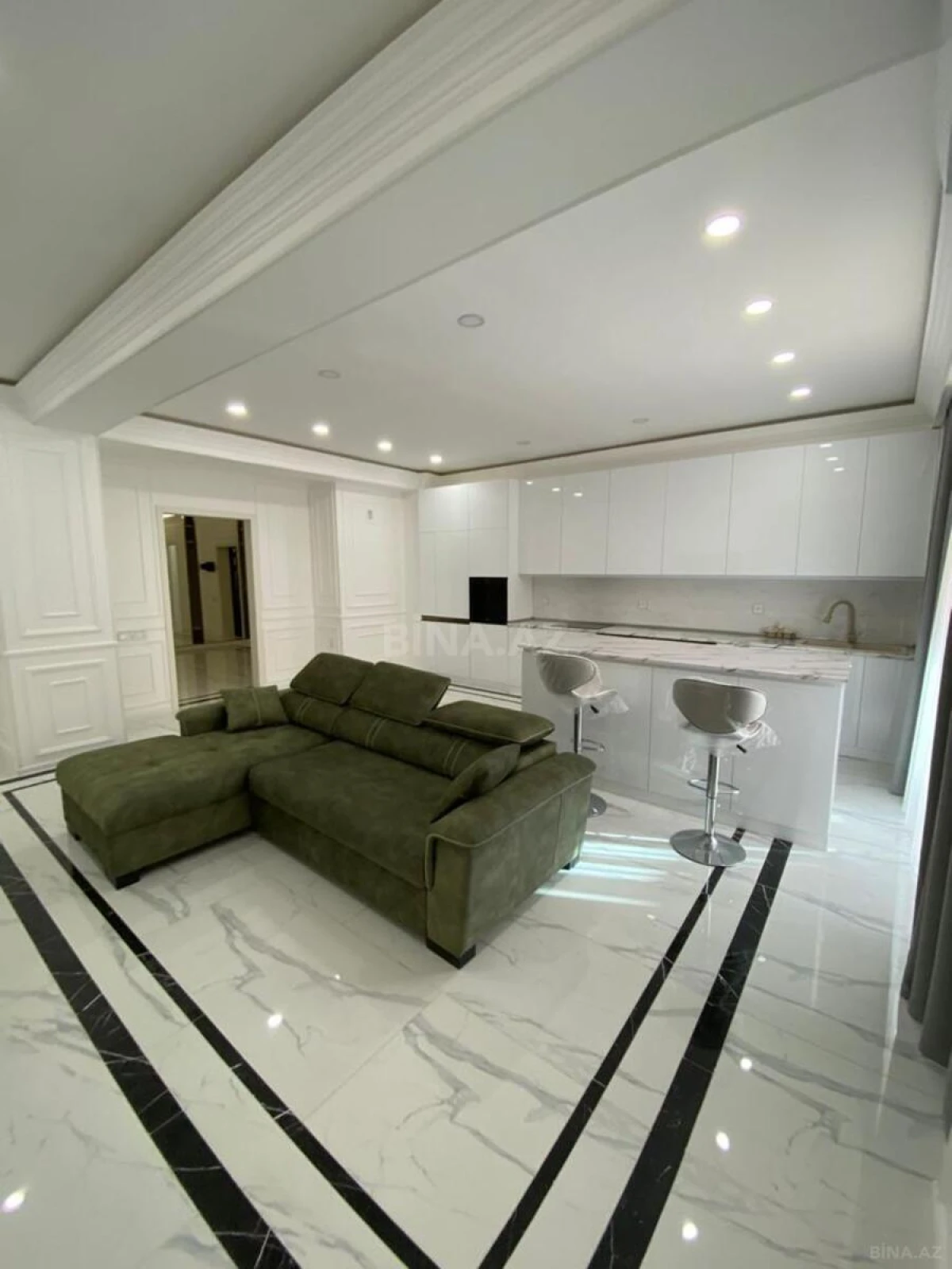 Kirayə verilir 3 otaqlı mənzil 110 m²