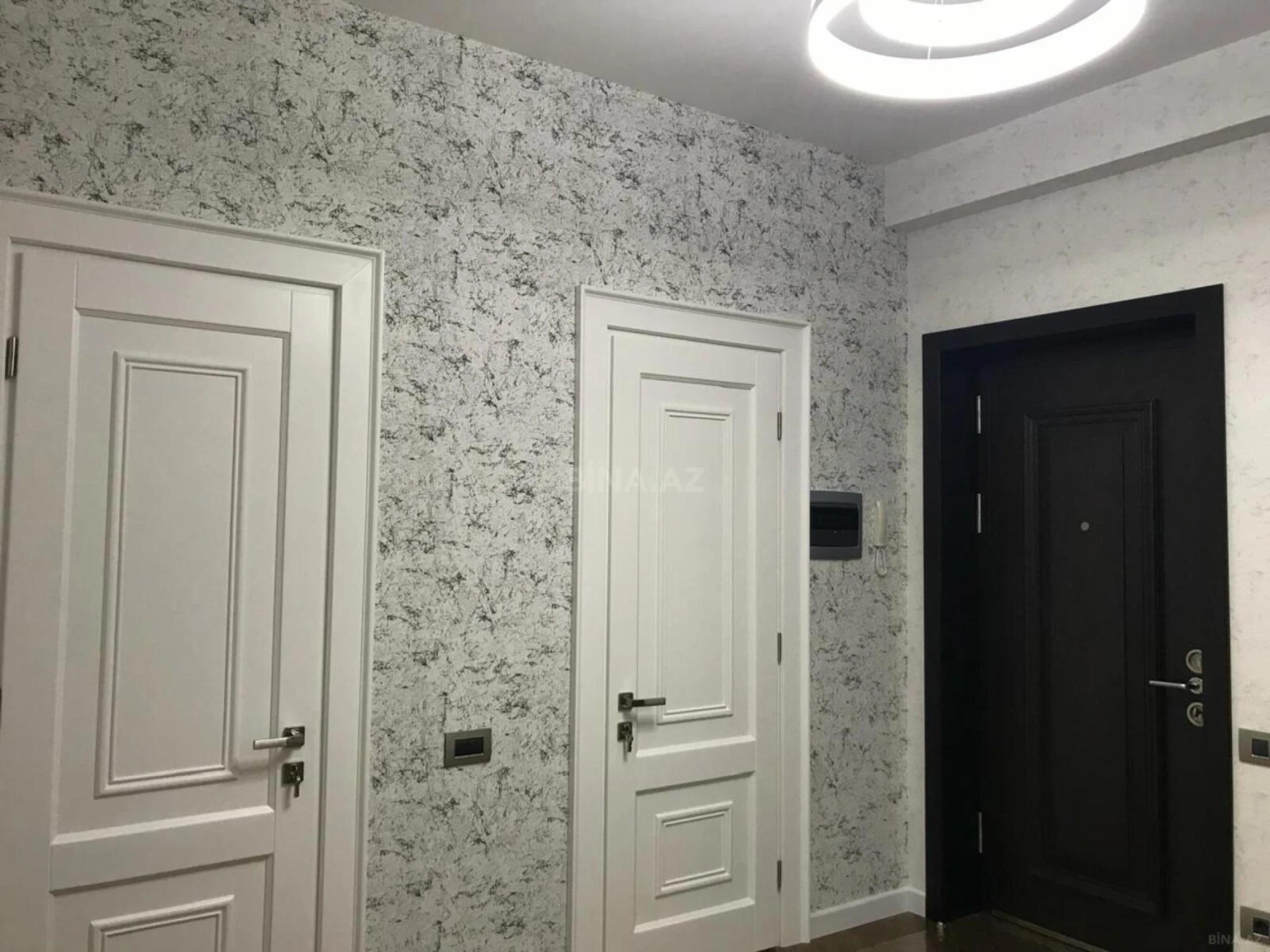 Satılır 3 otaqlı mənzil 115 m²
