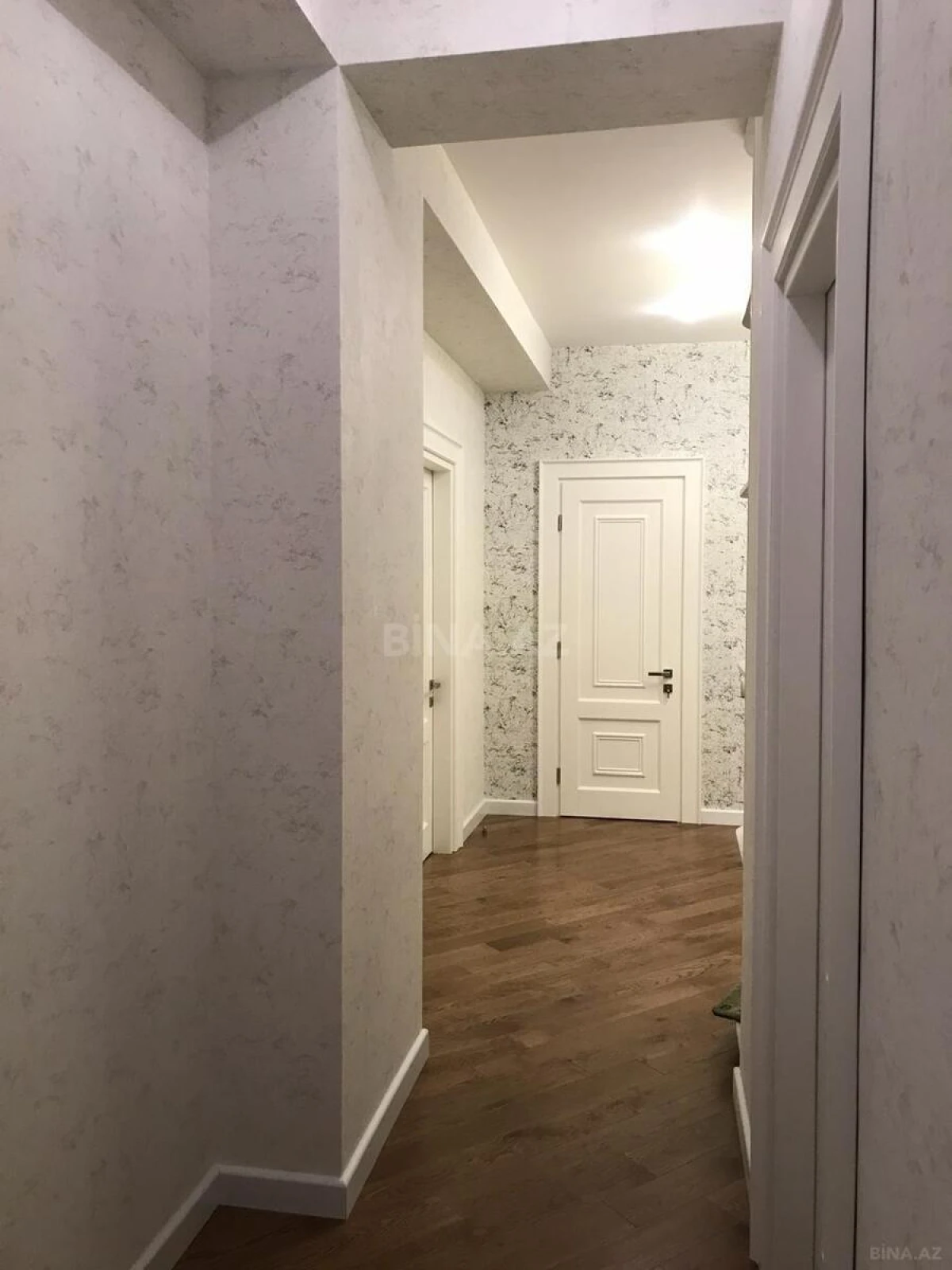 Satılır 3 otaqlı mənzil 115 m²