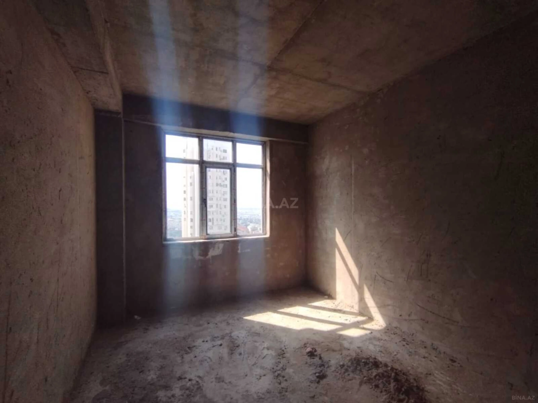 Satılır 2 otaqlı mənzil 85 m²