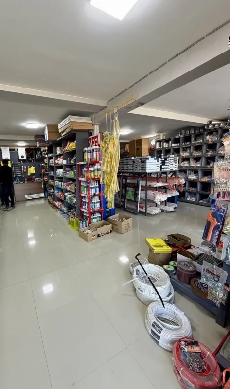 Satılır obyekt 1250 m²