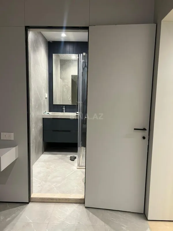 Satılır 3 otaqlı mənzil 109 m²