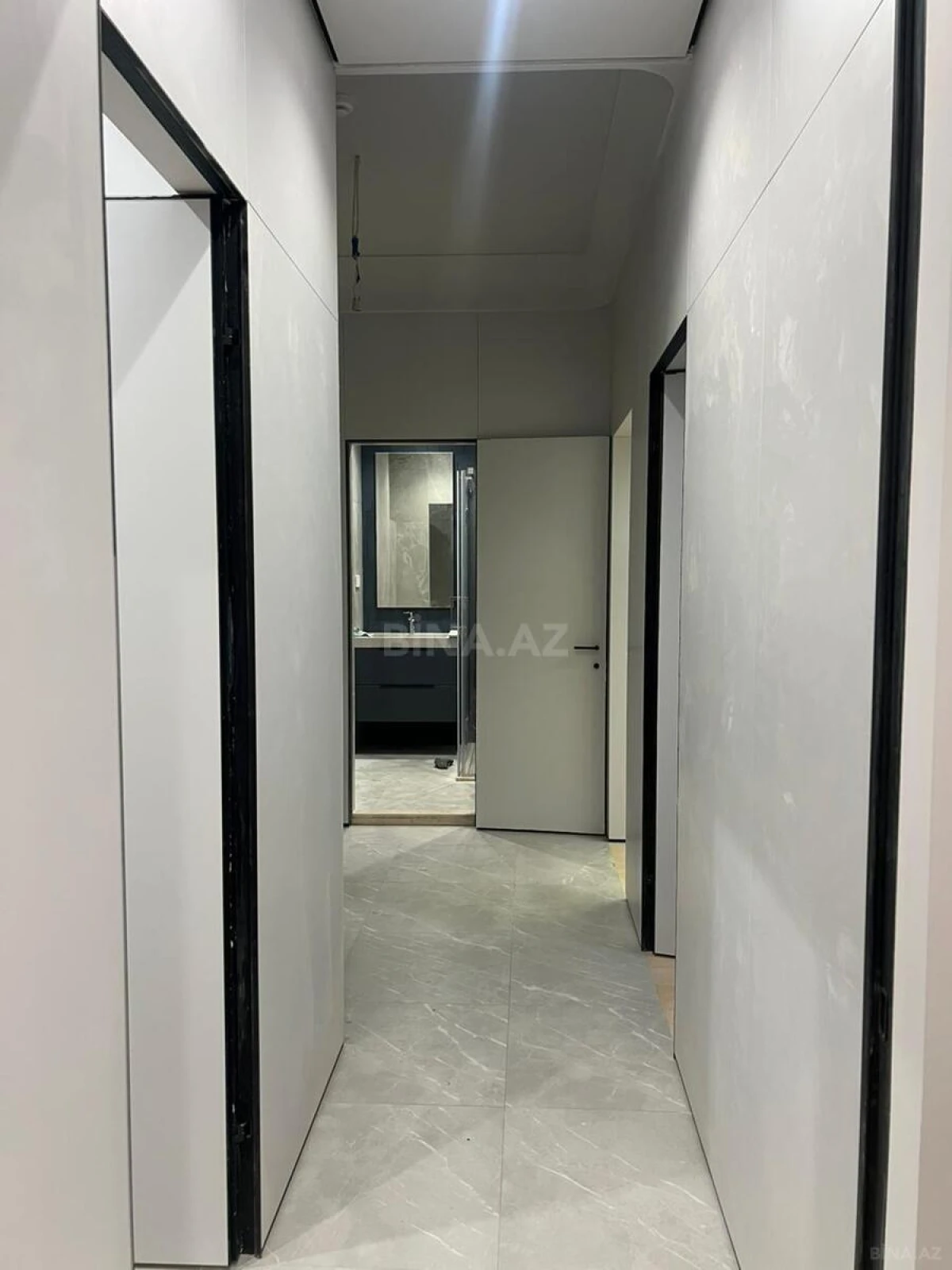 Satılır 3 otaqlı mənzil 109 m²