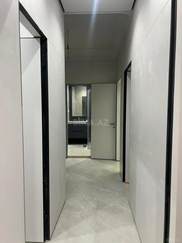 Satılır 3 otaqlı mənzil 109 m²