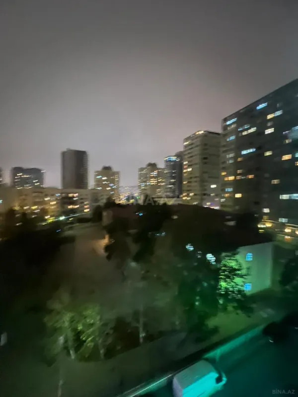 Satılır 3 otaqlı mənzil 109 m²