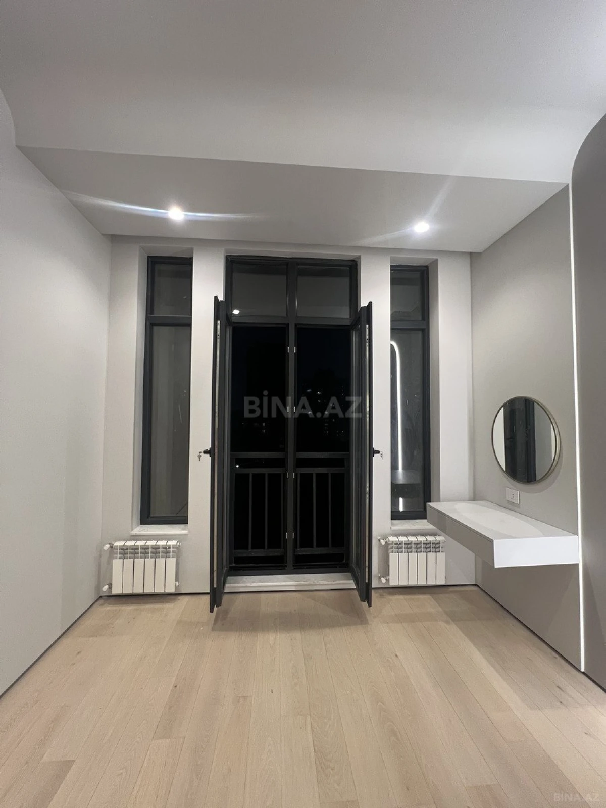 Satılır 3 otaqlı mənzil 109 m²