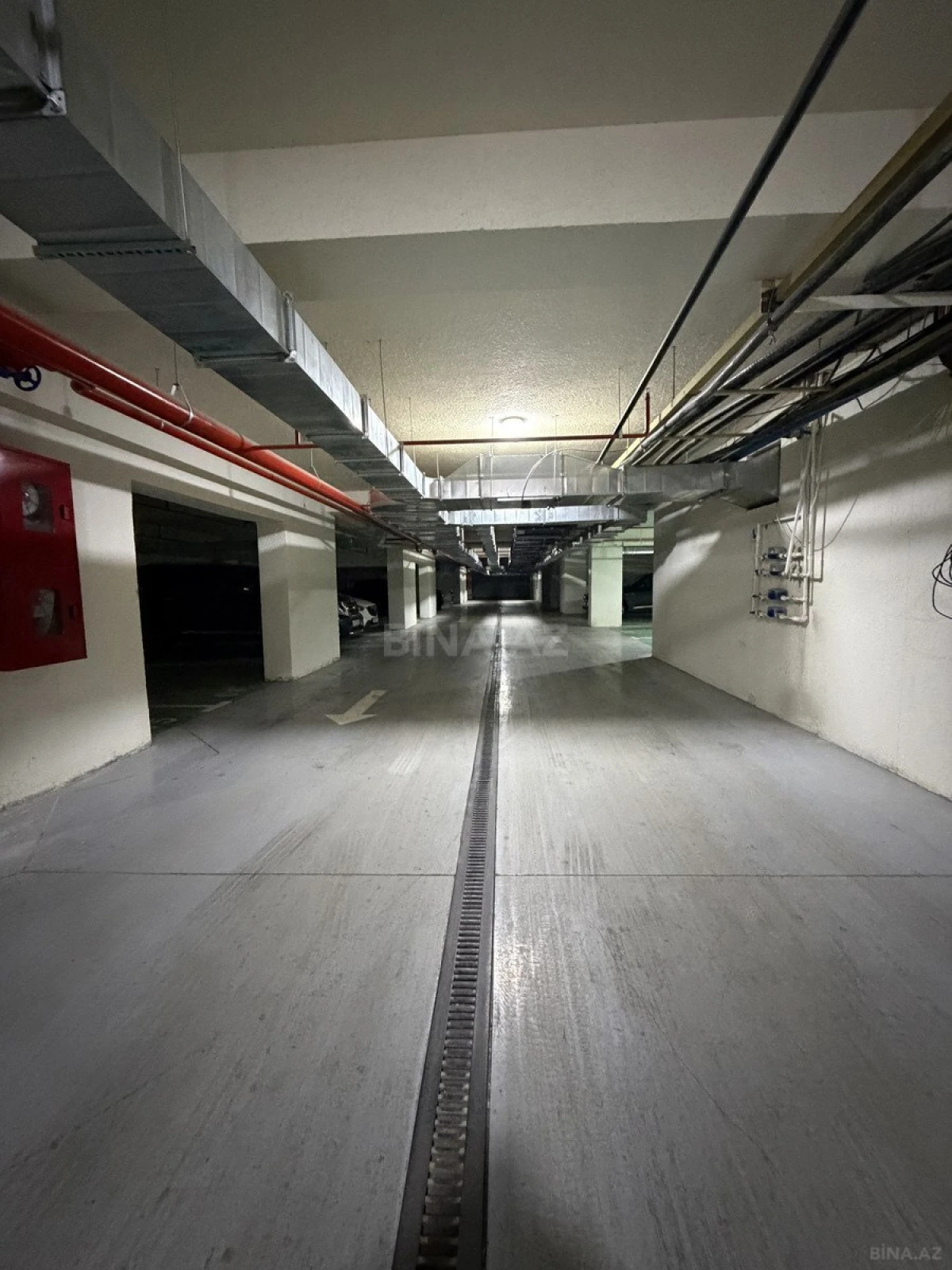 Satılır 3 otaqlı mənzil 109 m²