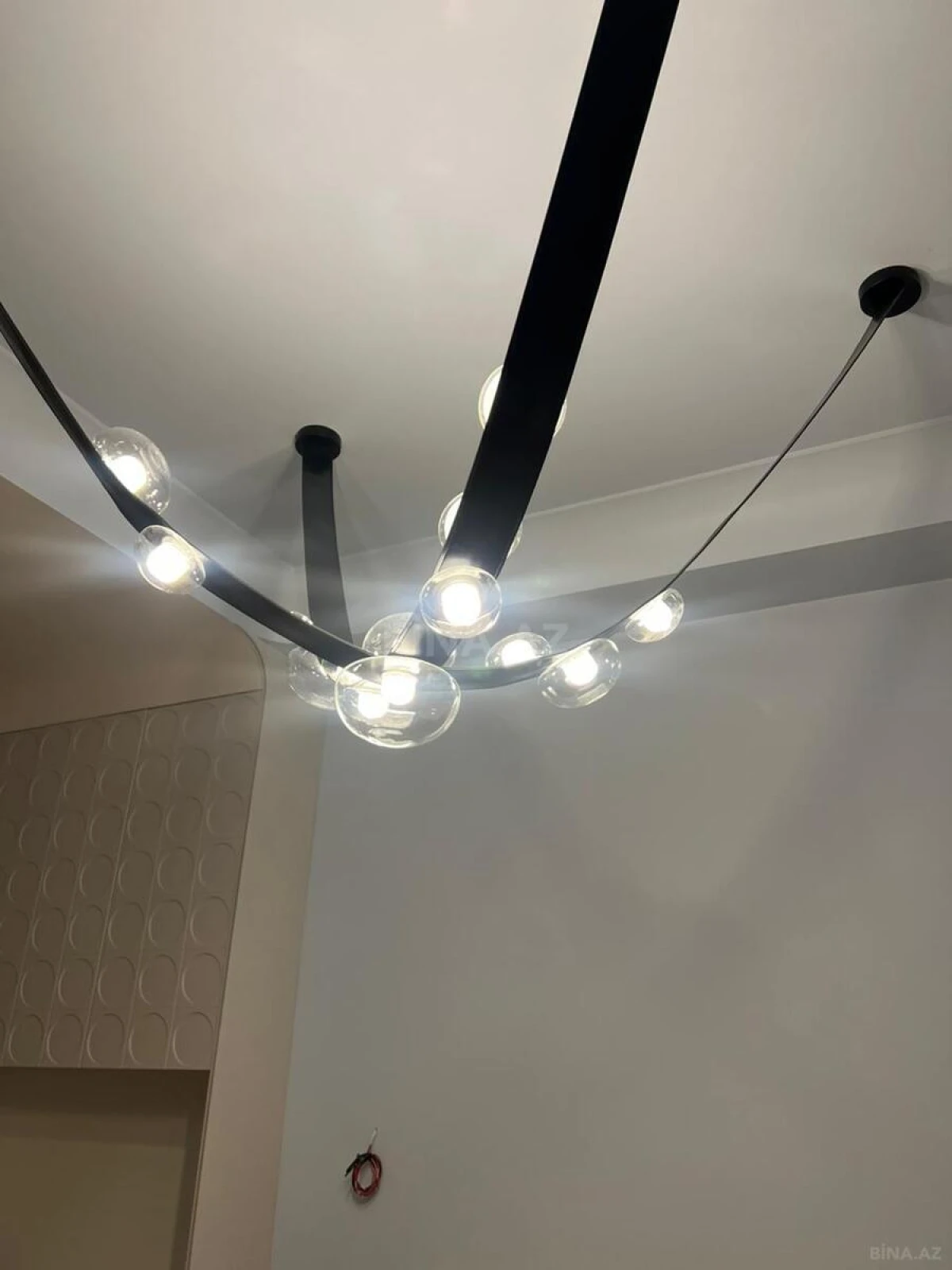 Satılır 3 otaqlı mənzil 109 m²