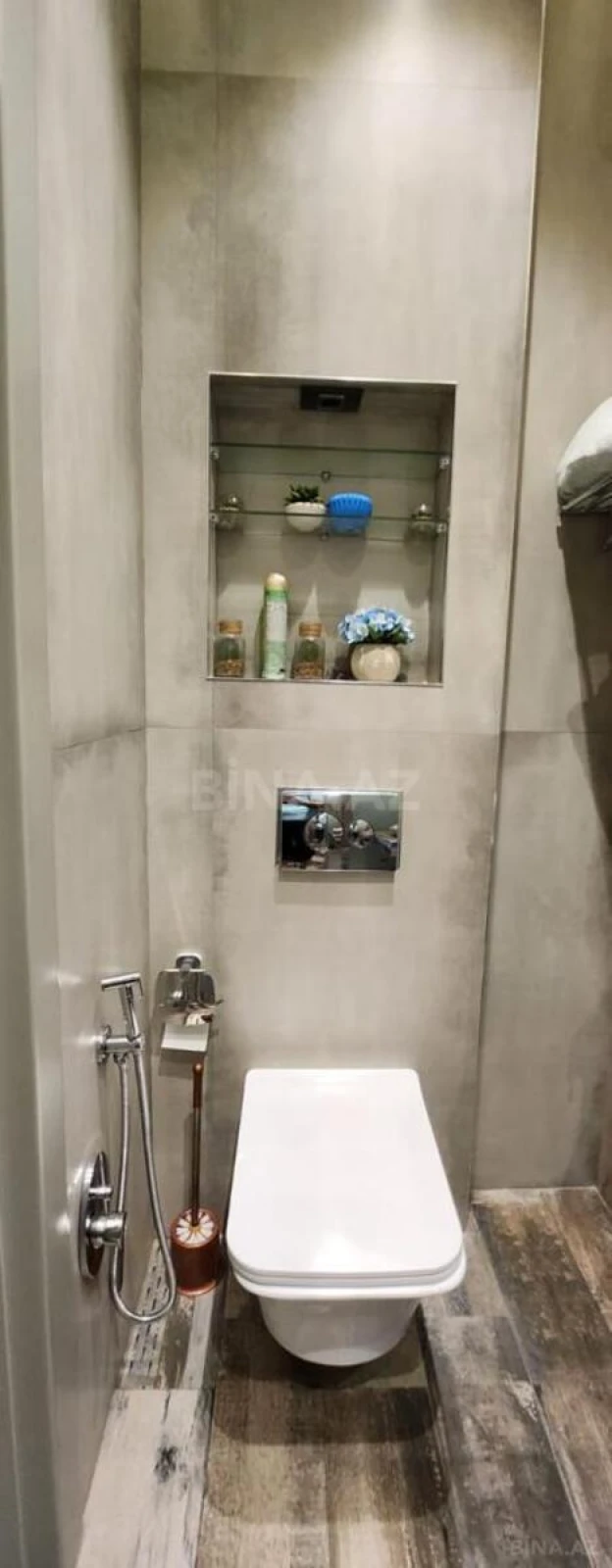 Kirayə verilir 5 otaqlı mənzil 250 m²