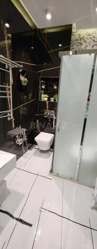 Kirayə verilir 5 otaqlı mənzil 250 m²