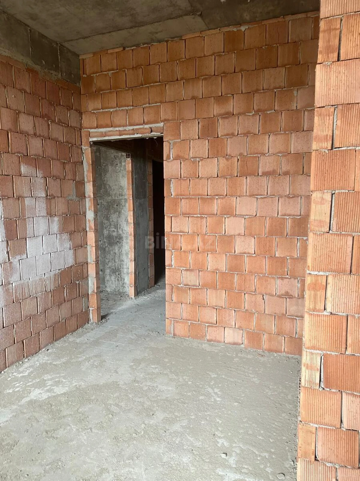 Satılır 2 otaqlı mənzil 80 m²