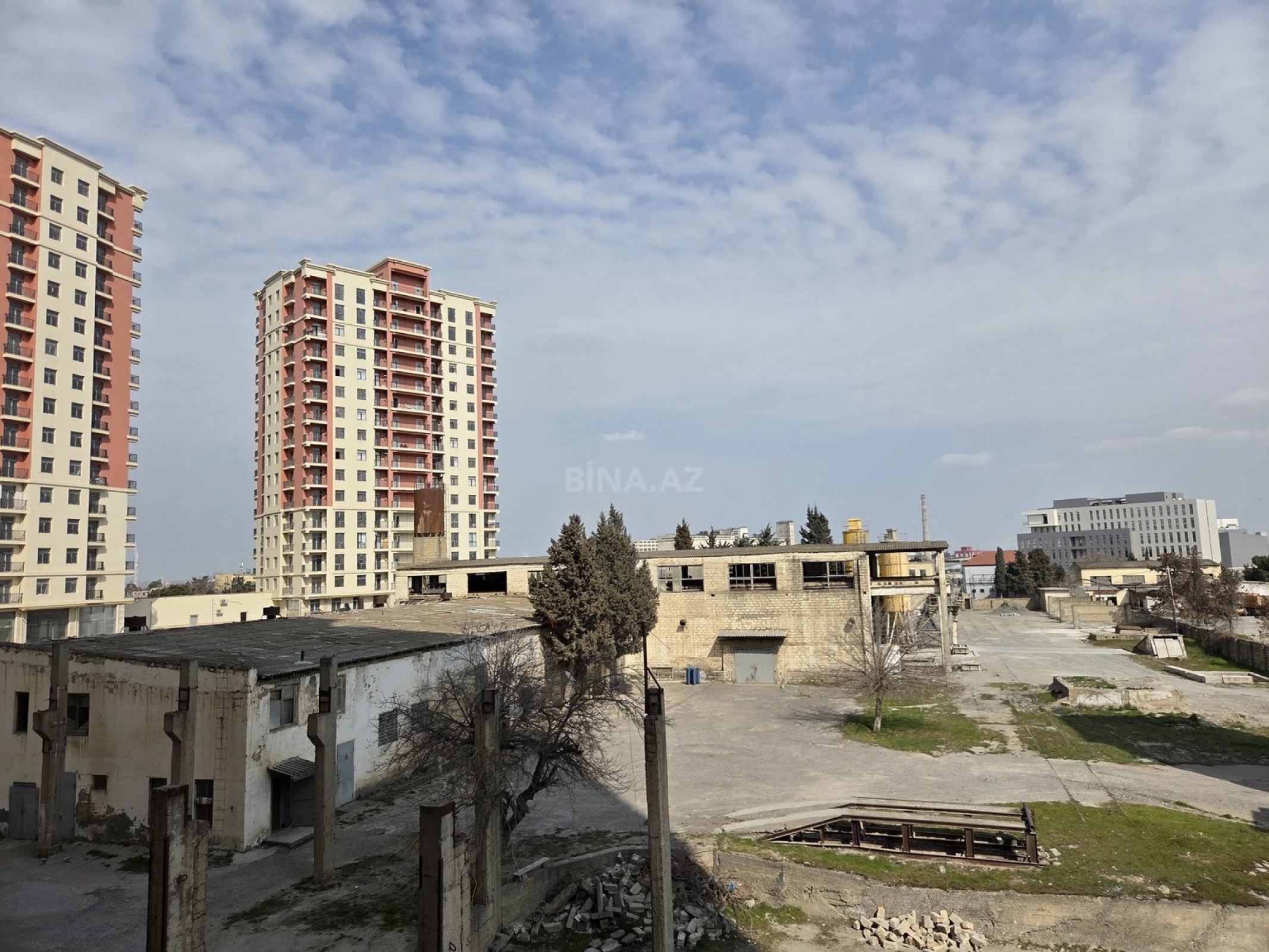 Satılır 2 otaqlı mənzil 61 m²