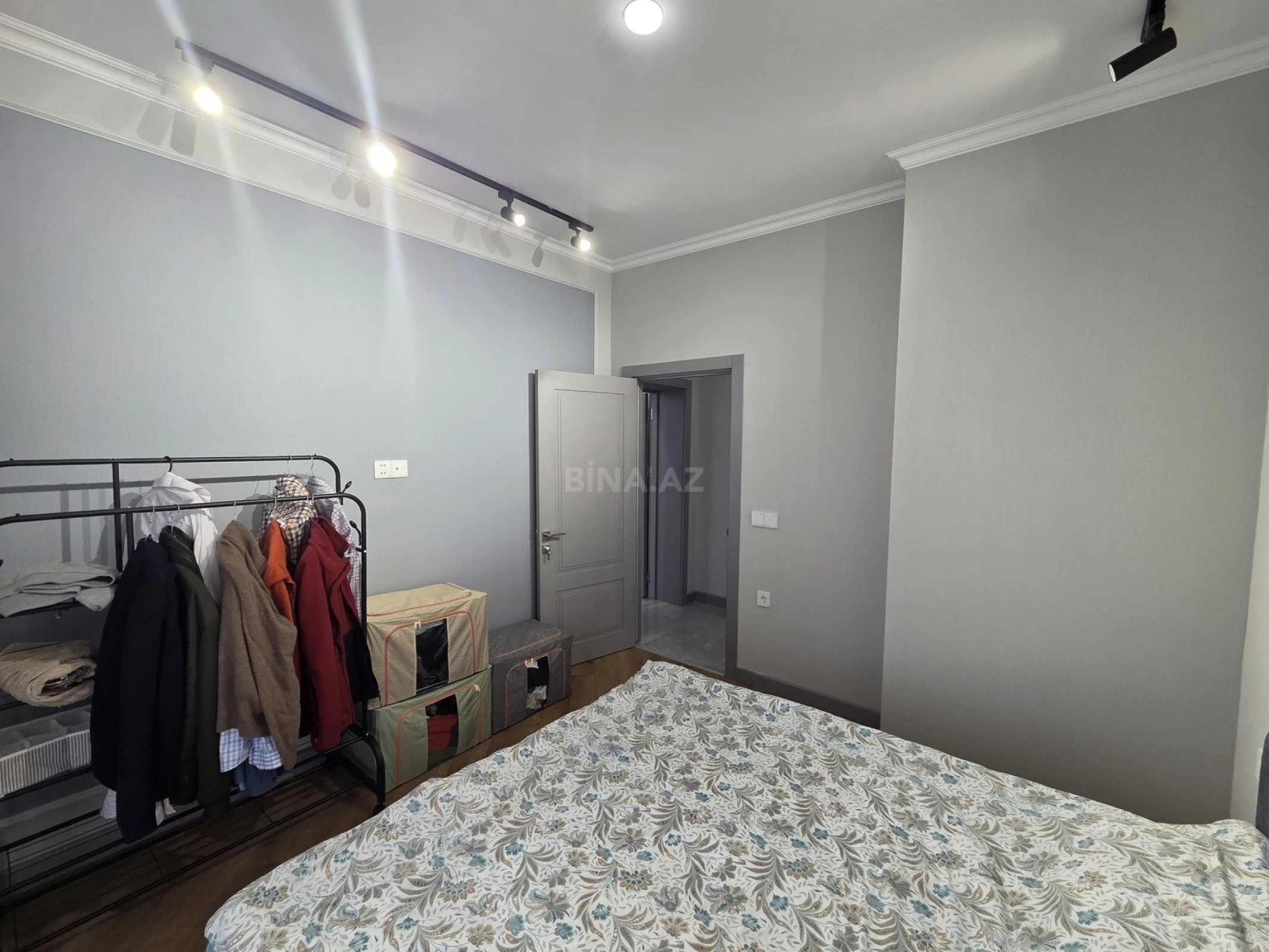 Satılır 2 otaqlı mənzil 61 m²