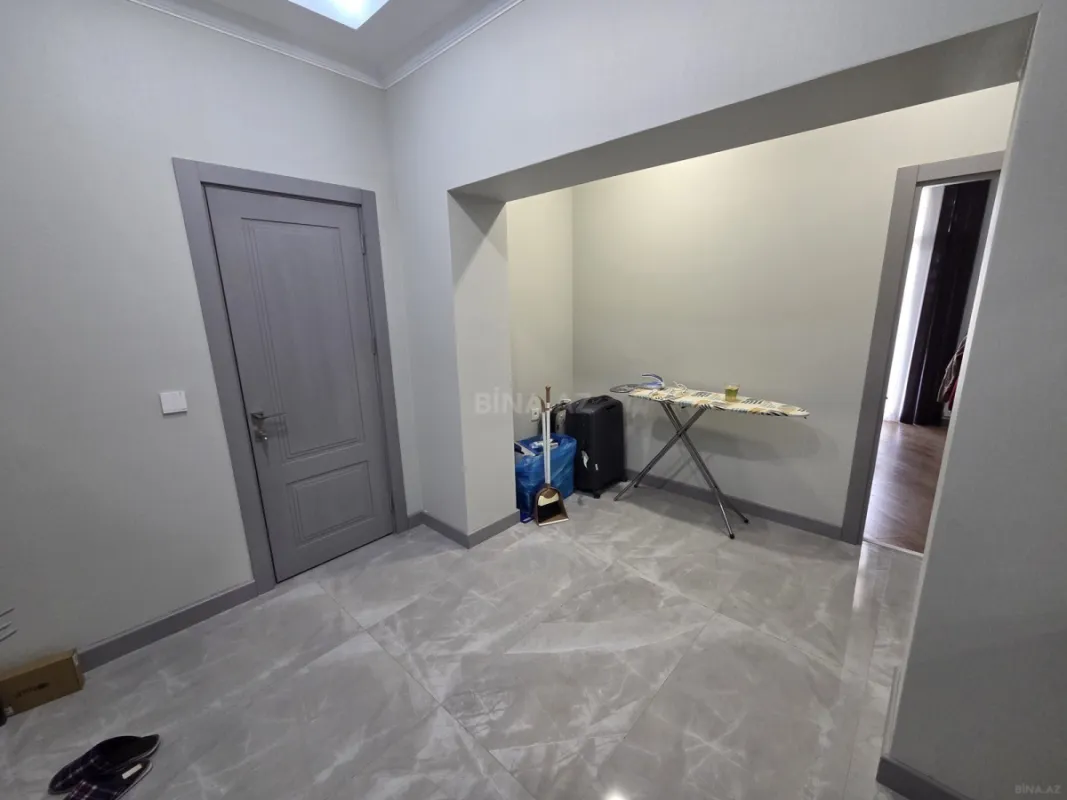 Satılır 2 otaqlı mənzil 61 m²