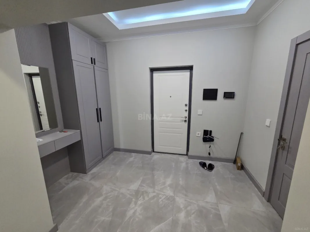 Satılır 2 otaqlı mənzil 61 m²
