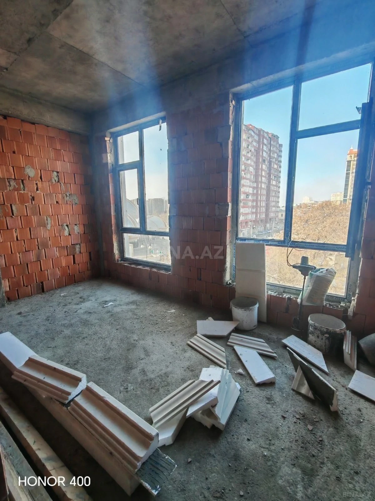 Satılır 3 otaqlı mənzil 100 m²