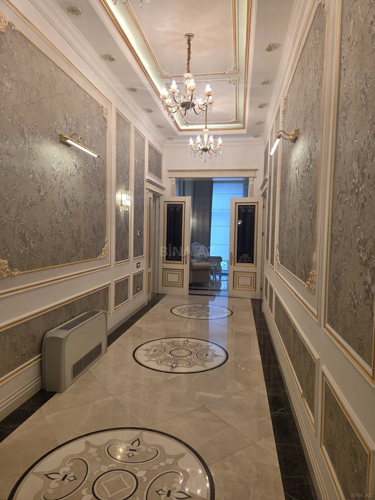 Kirayə verilir 9 otaqlı həyət evi 800 m²