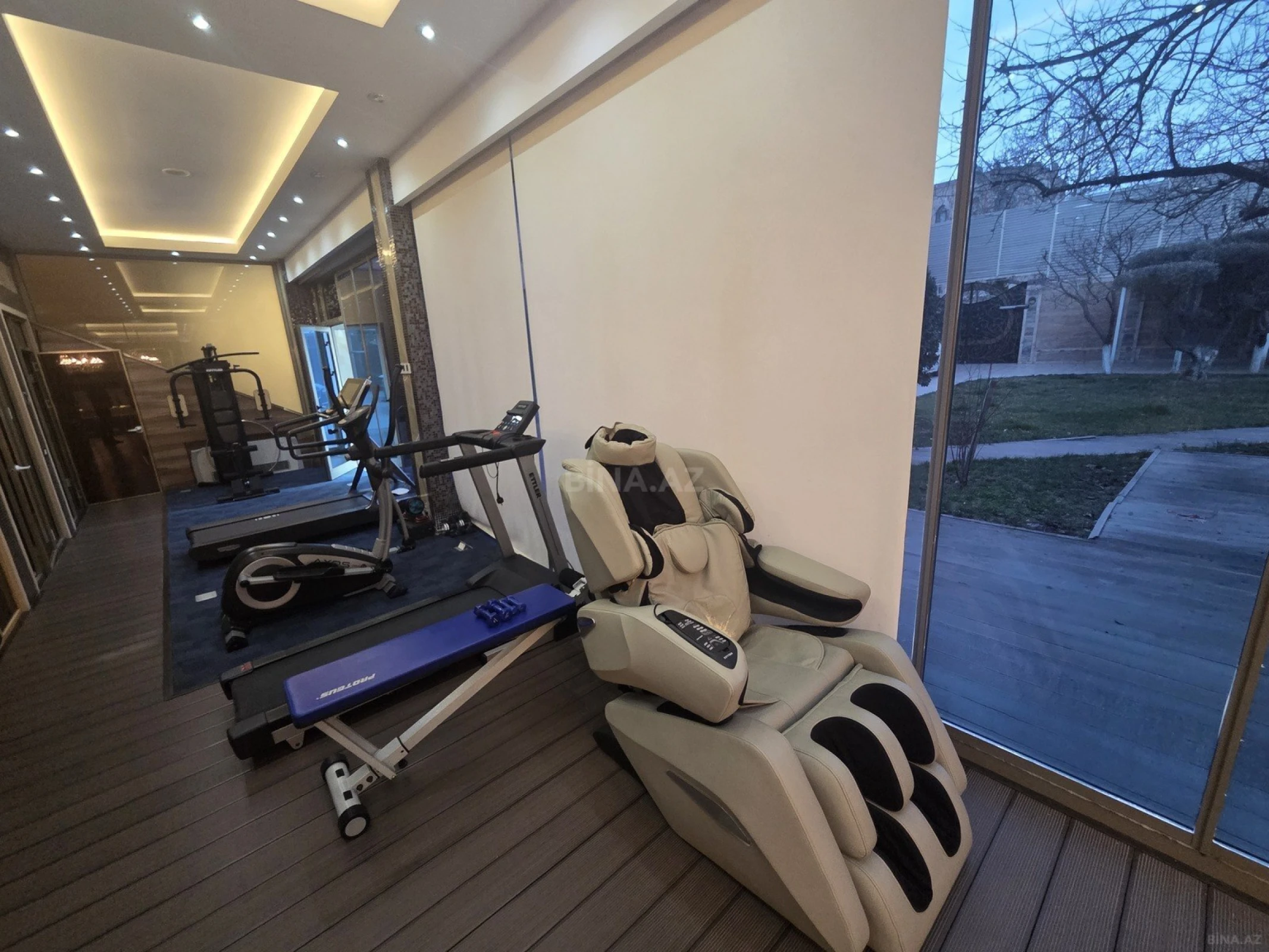 Kirayə verilir 9 otaqlı həyət evi 800 m²