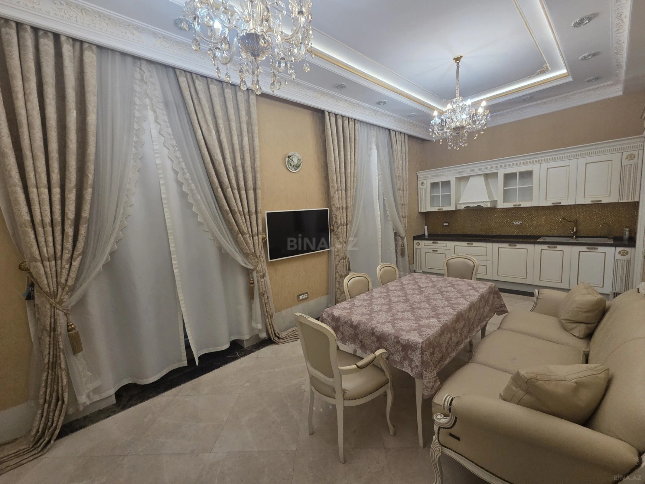 Kirayə verilir 9 otaqlı həyət evi 800 m²