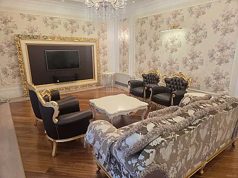 Kirayə verilir 9 otaqlı həyət evi 800 m²