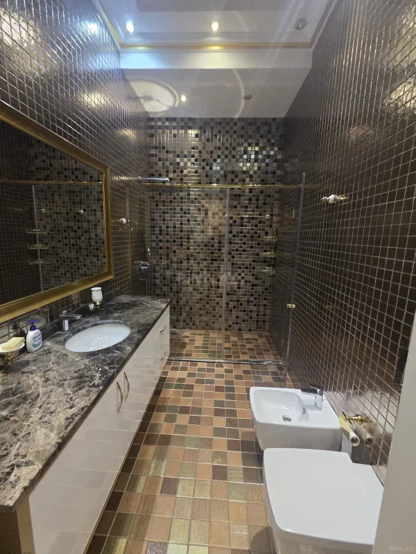 Kirayə verilir 9 otaqlı həyət evi 800 m²