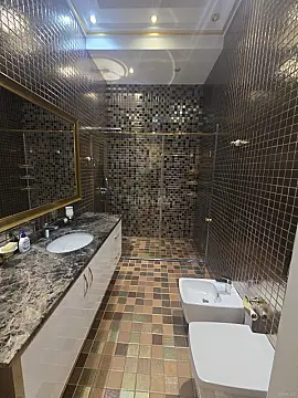 Kirayə verilir 9 otaqlı həyət evi 800 m²