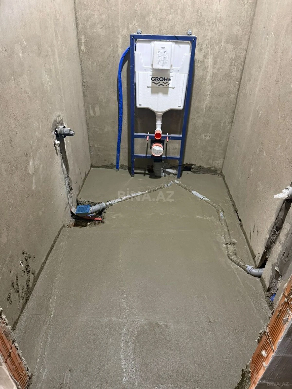 Satılır 4 otaqlı mənzil 230 m²