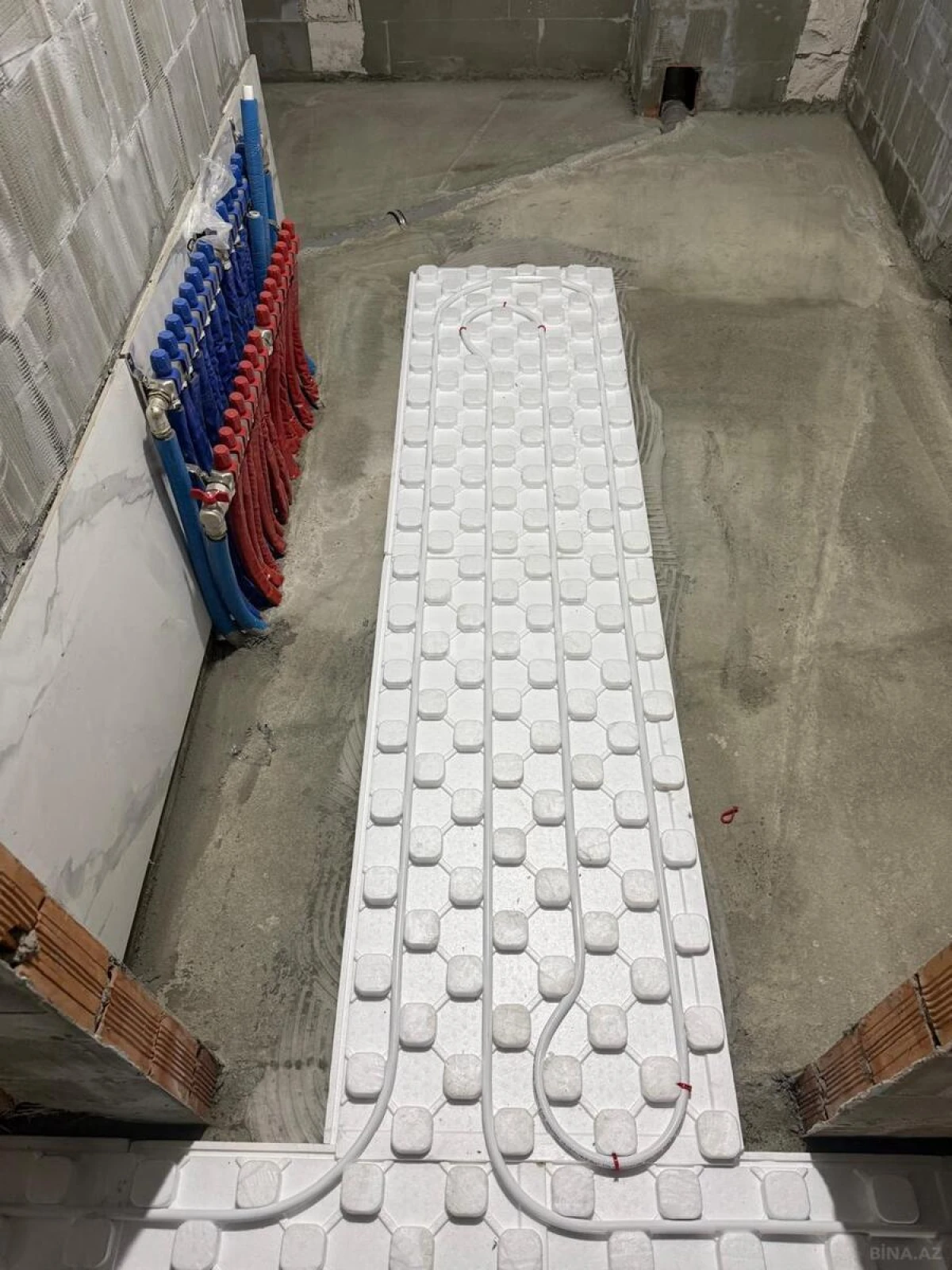 Satılır 4 otaqlı mənzil 230 m²