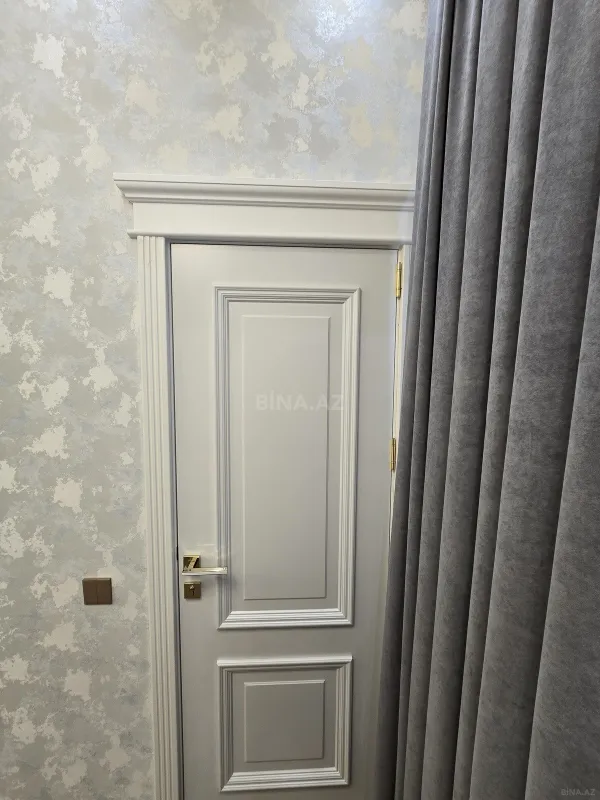 Satılır 3 otaqlı mənzil 160 m²