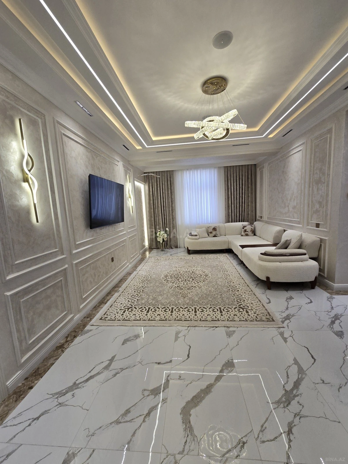 Satılır 3 otaqlı mənzil 160 m²