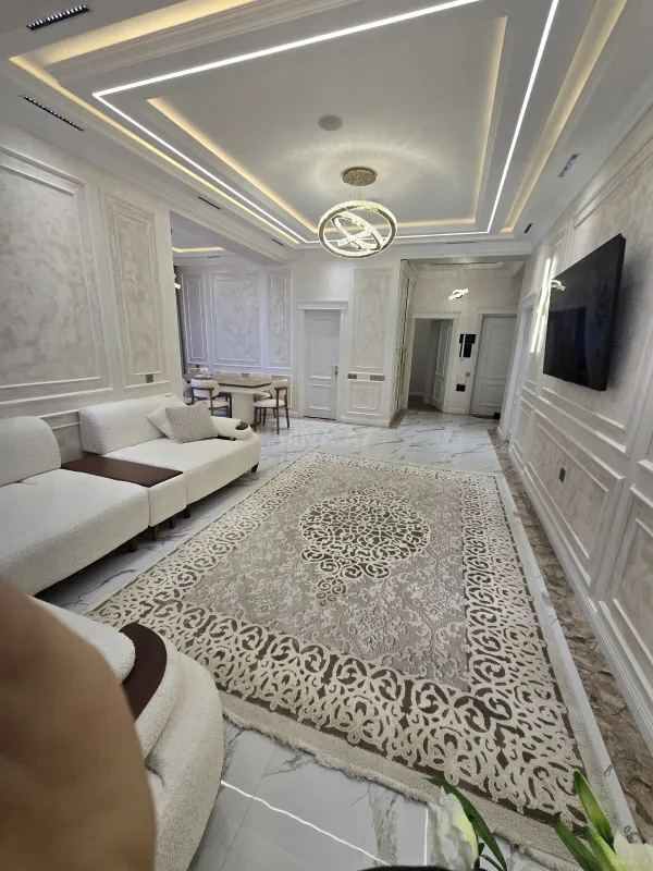 Satılır 3 otaqlı mənzil 160 m²