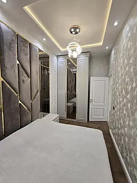 Satılır 3 otaqlı mənzil 160 m²