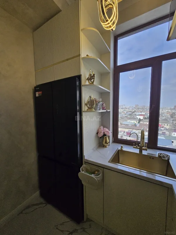 Satılır 3 otaqlı mənzil 160 m²