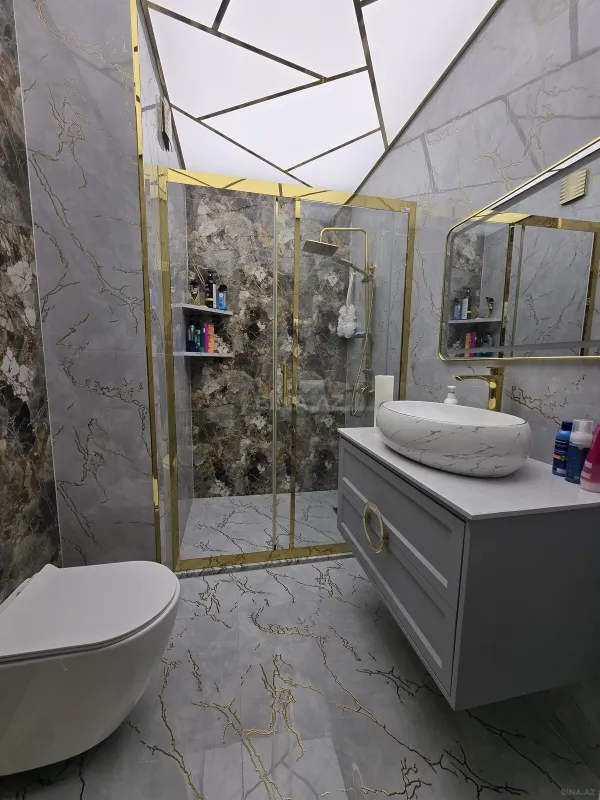 Satılır 3 otaqlı mənzil 160 m²