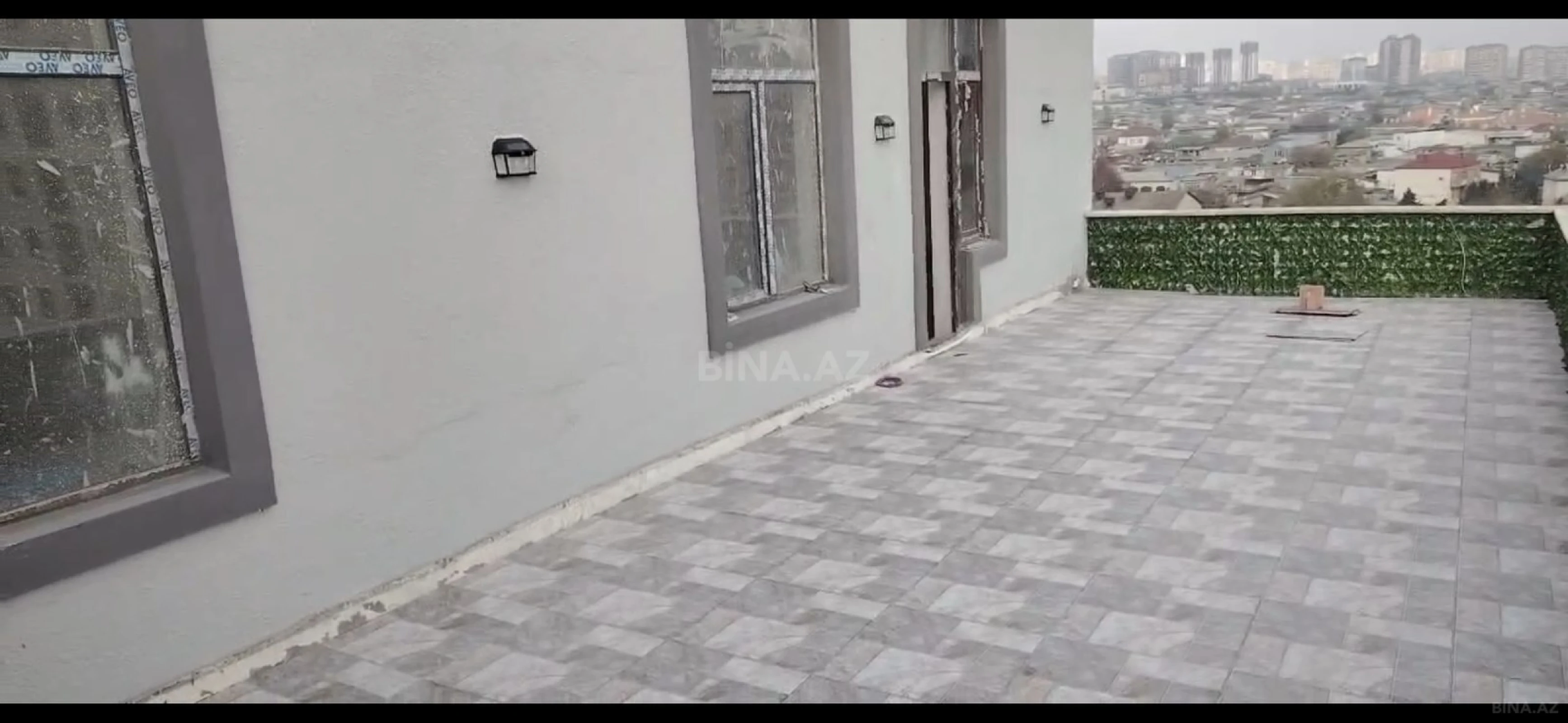 Satılır 3 otaqlı mənzil 160 m²