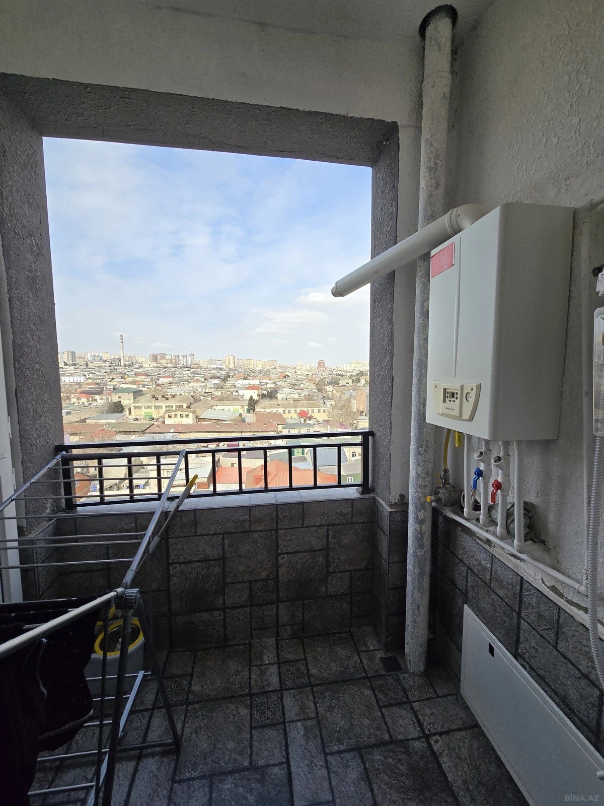 Satılır 3 otaqlı mənzil 160 m²