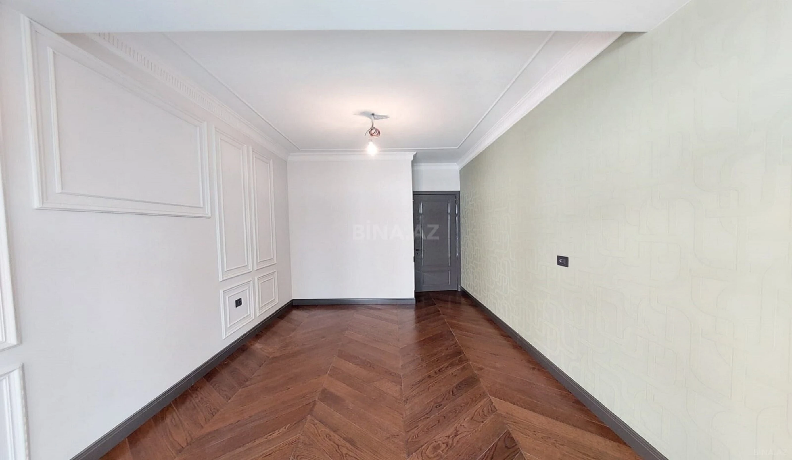Satılır 4 otaqlı mənzil 225 m²