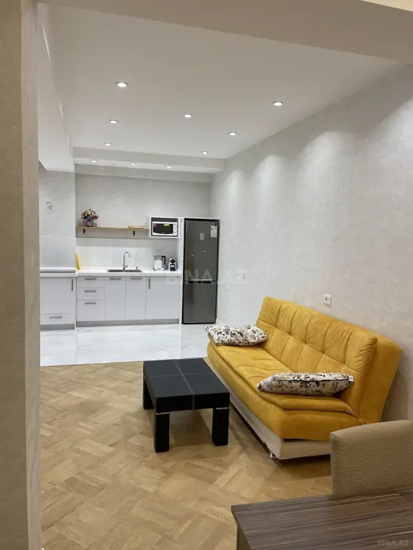 Kirayə verilir 2 otaqlı mənzil 67 m²