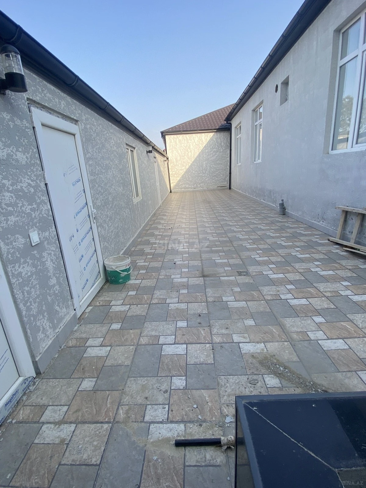 Satılır 4 otaqlı həyət evi 175 m²